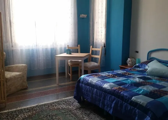 Mydre@msavona * Savona